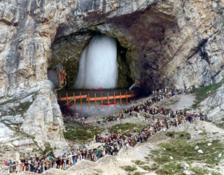 Pathankot to Amarnath Tempo Traveller
