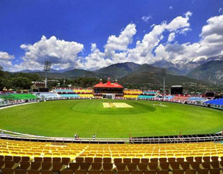 Pathankot to Dharamshala Tempo Traveller