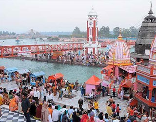 Pathankot to Haridwar Tempo Traveller