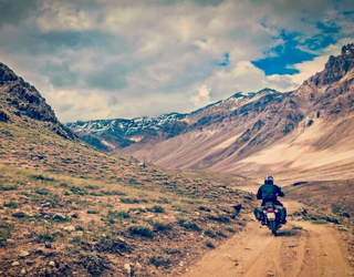 Pathankot to Kalpa-Kaza-Spiti Valley Tempo Traveller